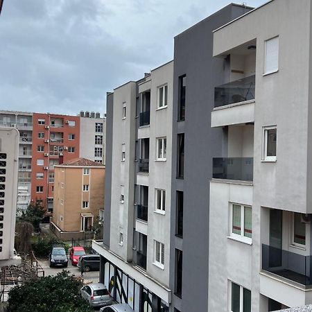 Apartments Holiday Budua Esterno foto