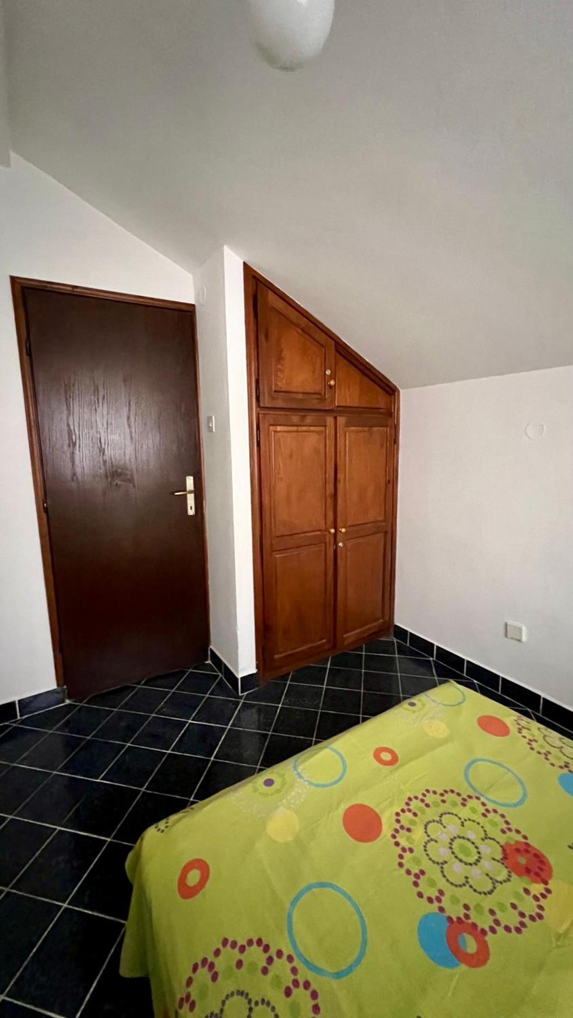 Apartments Holiday Budua Esterno foto