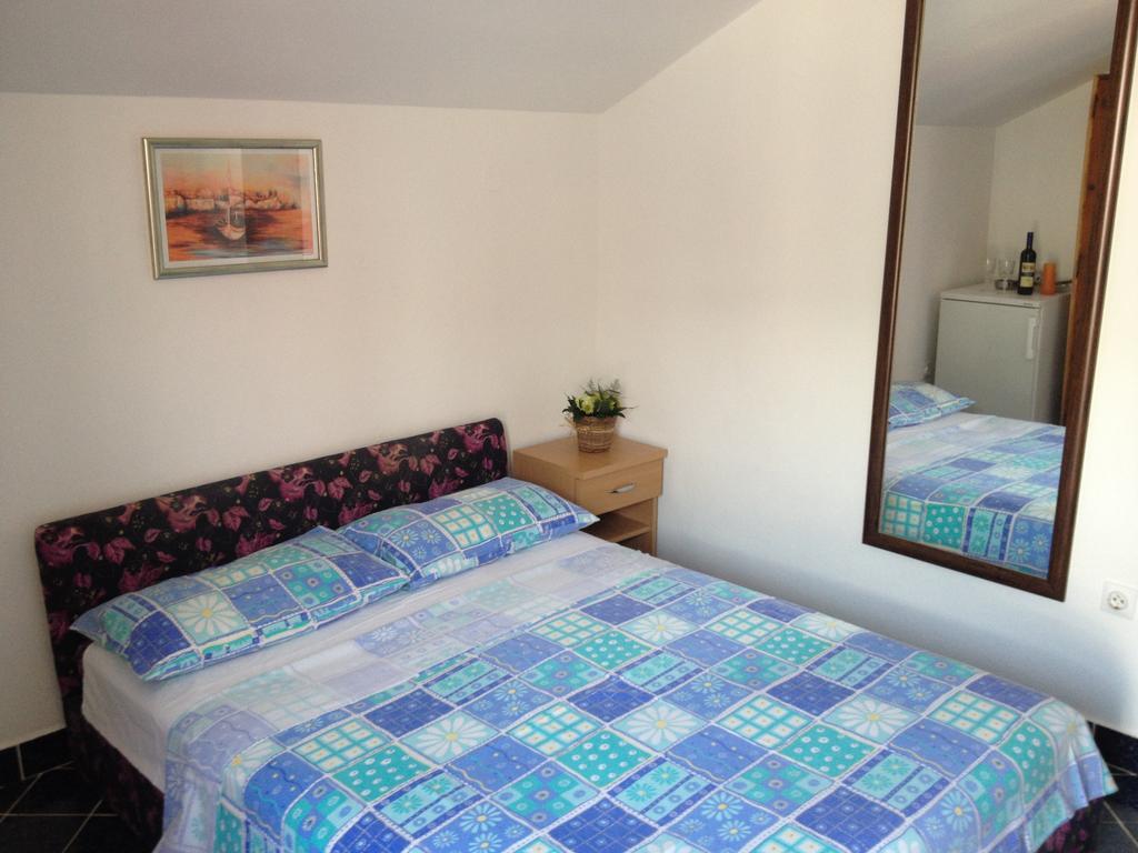 Apartments Holiday Budua Esterno foto