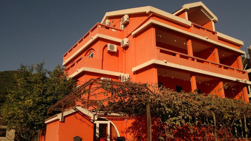 Apartments Holiday Budua Esterno foto