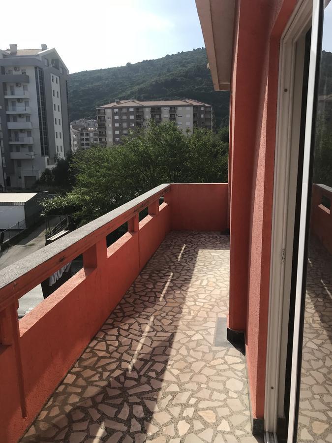 Apartments Holiday Budua Esterno foto